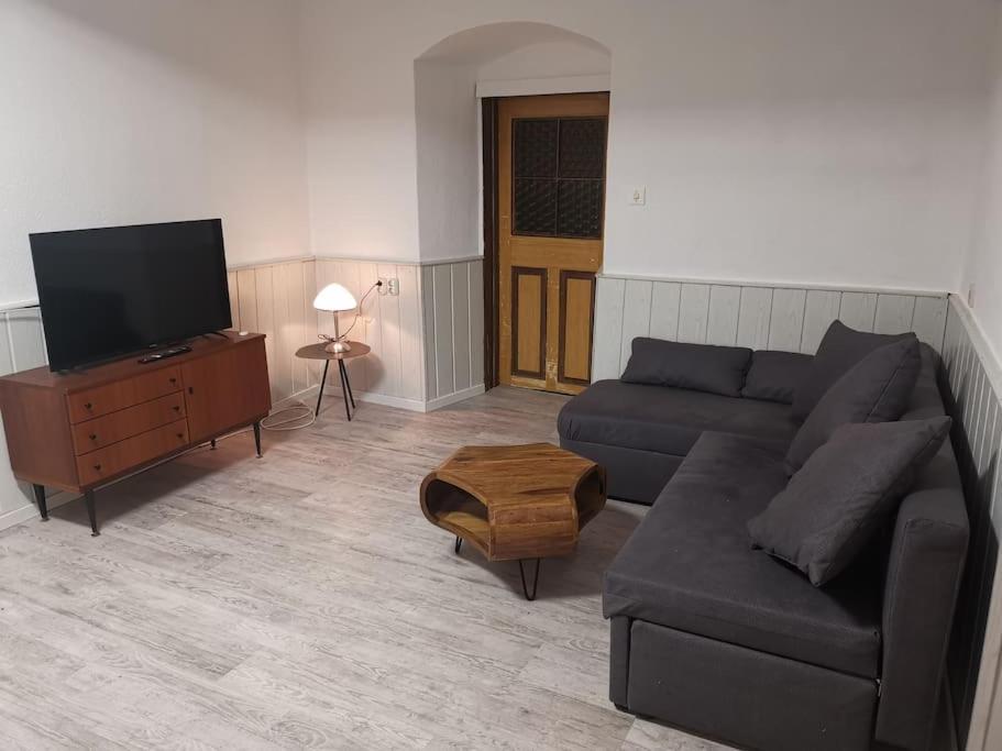 Mit Garten Und Terrasse, Zentral Und Ruhig Apartment